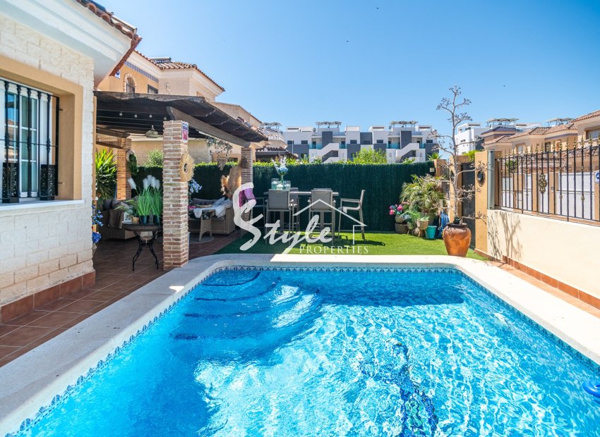 Resale - Villa - Guardamar - EL RASO