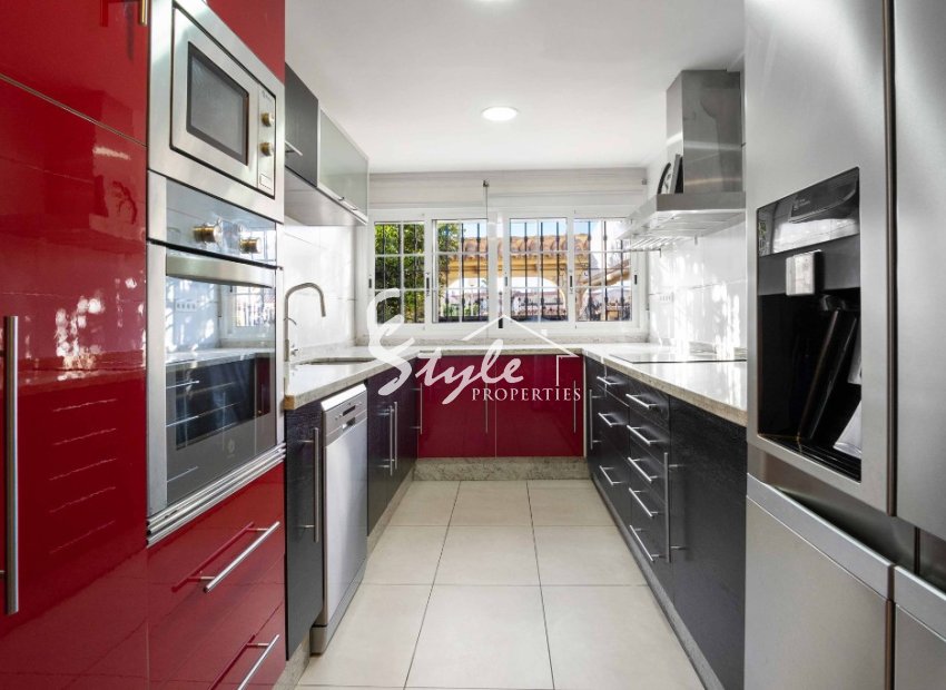 Resale - Villa - La Florida