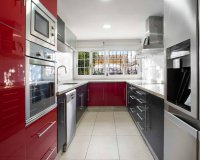 Resale - Villa - La Florida