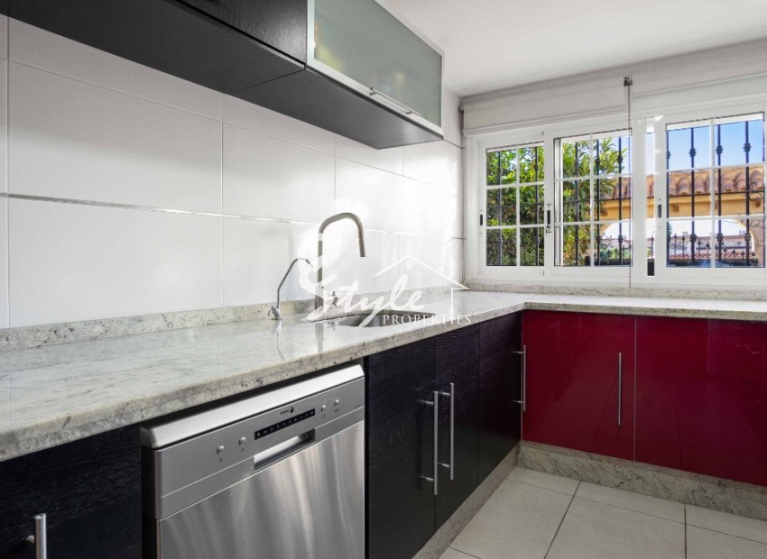 Resale - Villa - La Florida