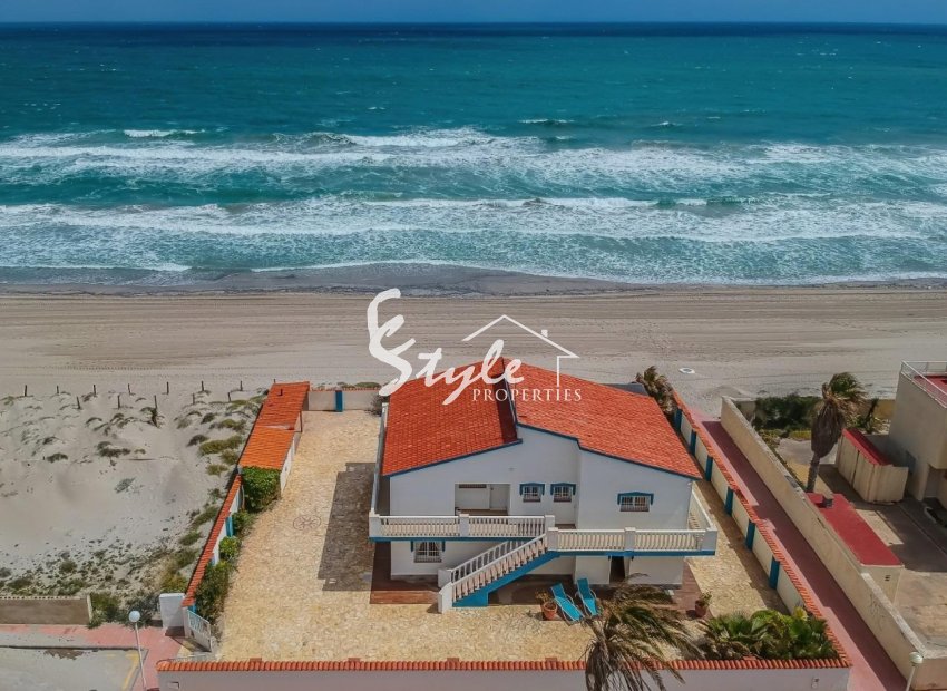 Resale - Villa - La Manga - Playa del Estacio