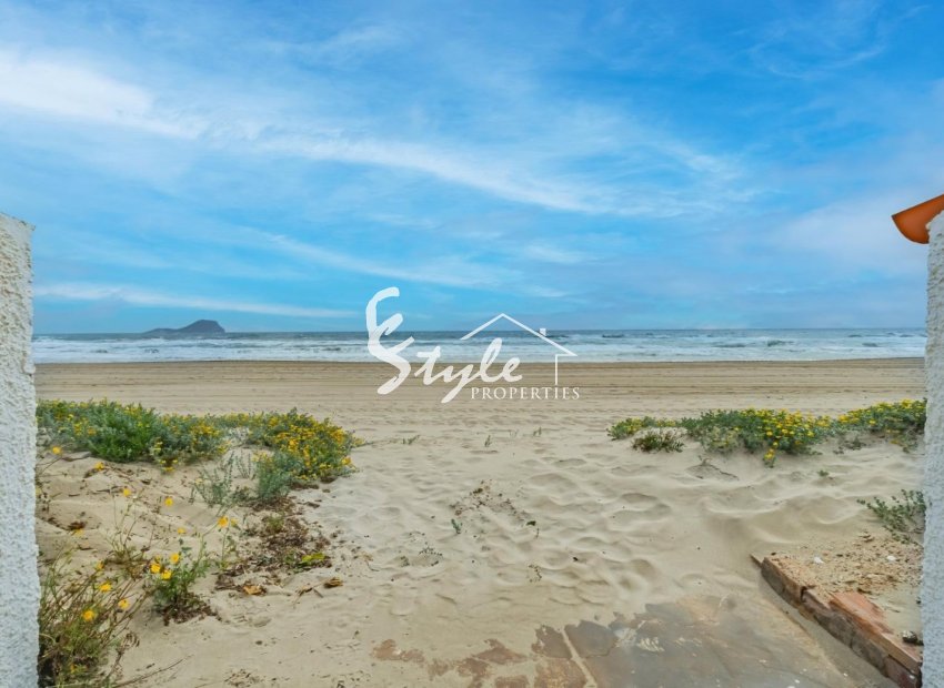 Resale - Villa - La Manga - Playa del Estacio
