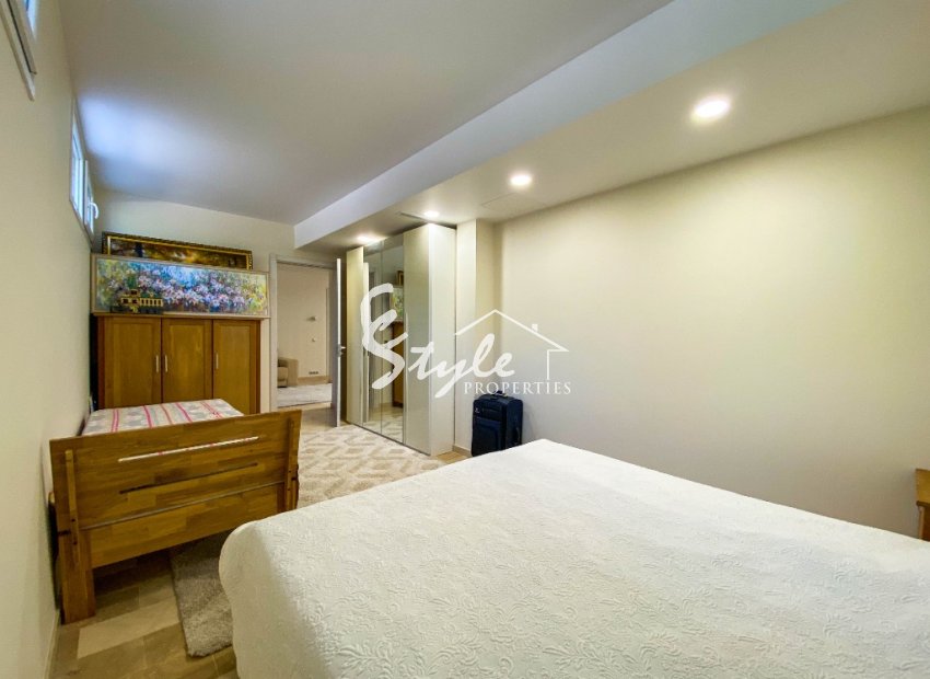 Resale - Villa - La Zenia