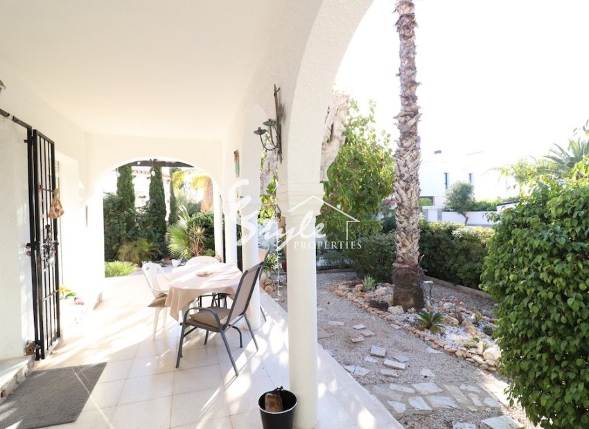 Resale - Villa - La Zenia
