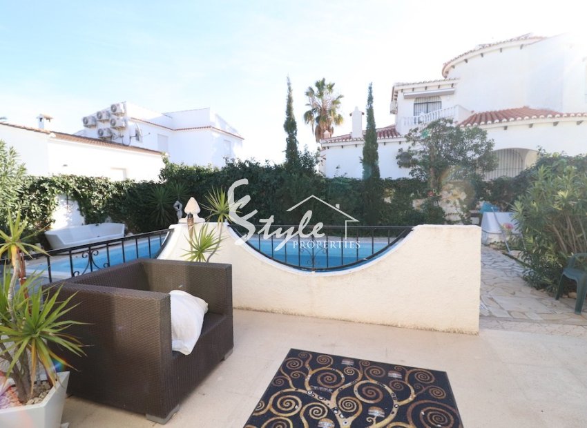 Resale - Villa - La Zenia
