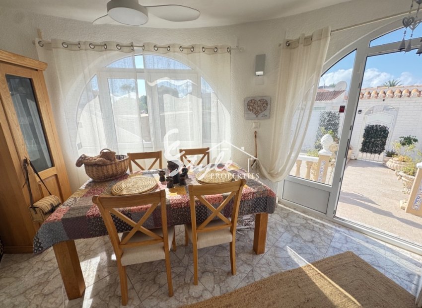 Resale - Villa - La Zenia