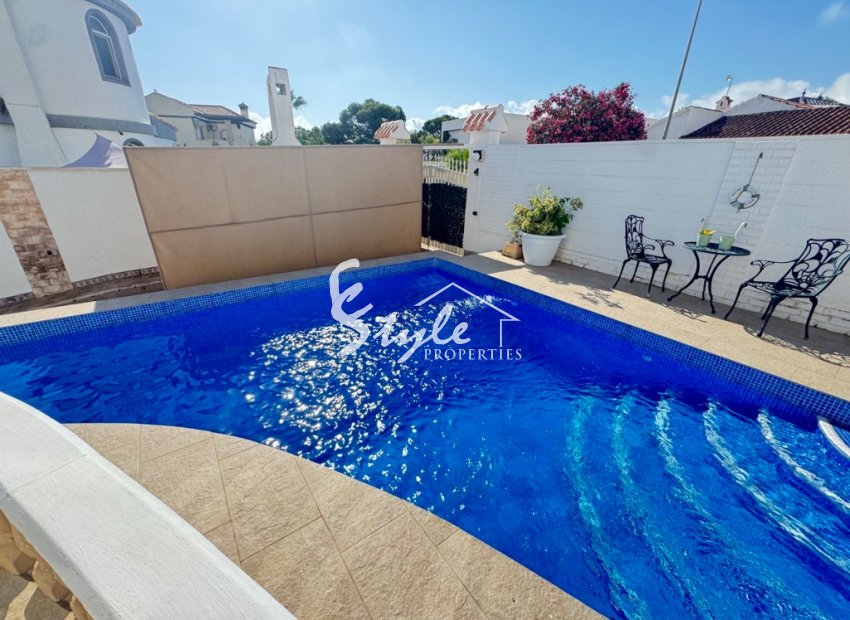 Resale - Villa - La Zenia