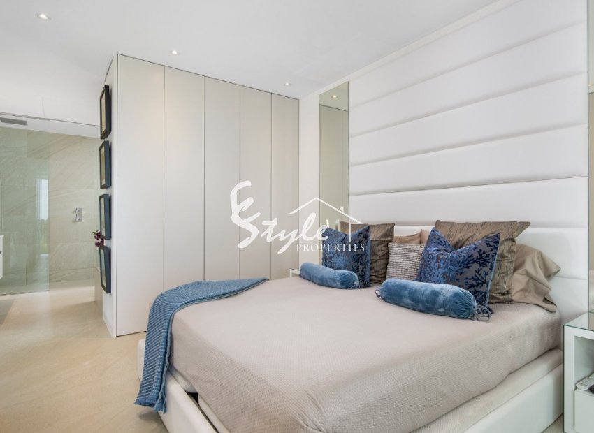 Resale - Villa - Las Colinas Golf