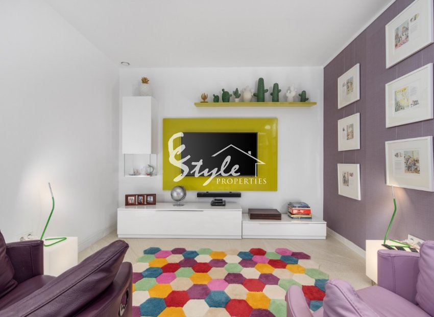 Resale - Villa - Las Colinas Golf