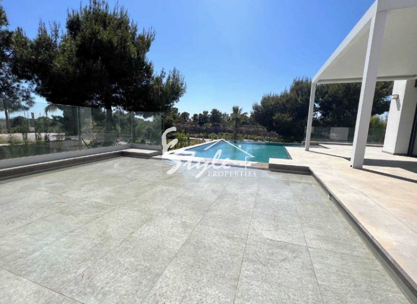 Resale - Villa - Las Colinas Golf