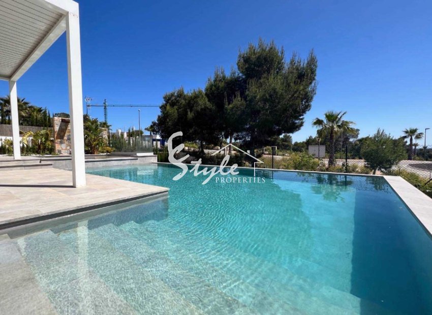 Resale - Villa - Las Colinas Golf