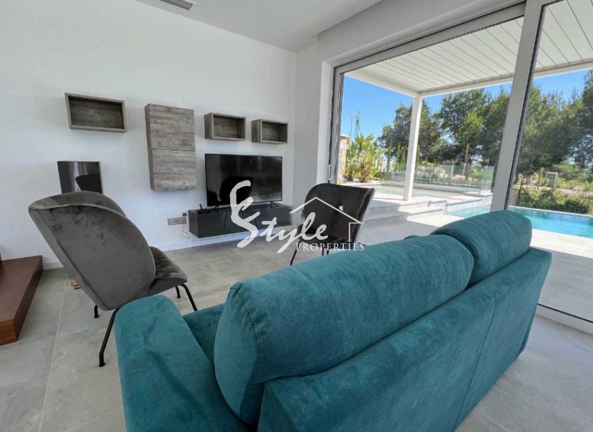 Resale - Villa - Las Colinas Golf