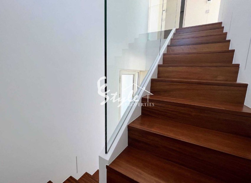 Resale - Villa - Las Colinas Golf