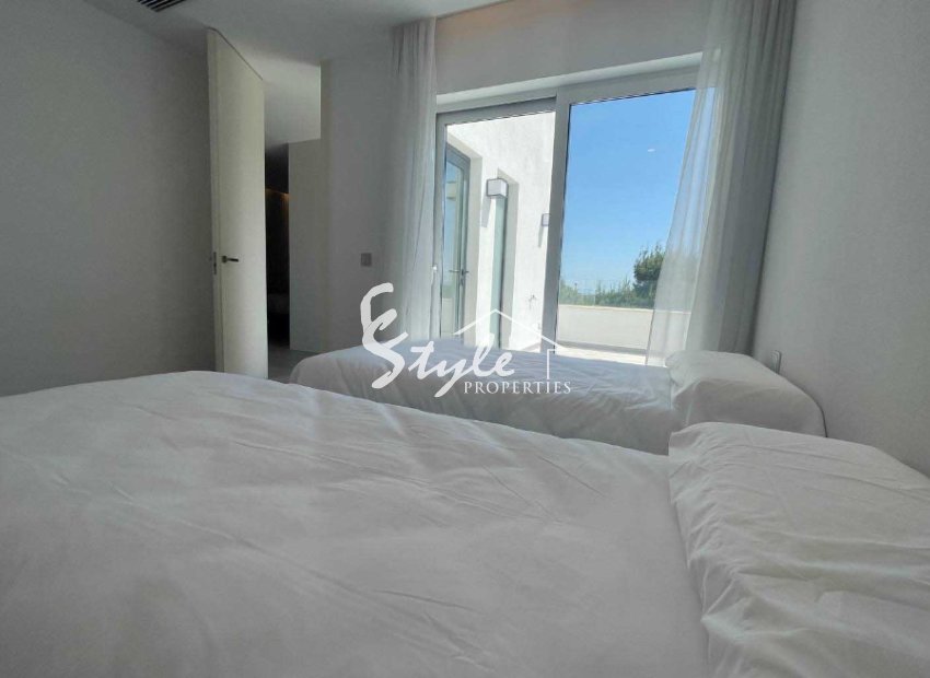 Resale - Villa - Las Colinas Golf