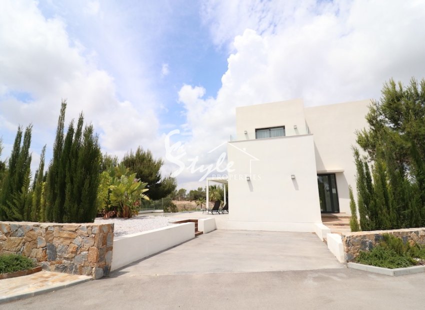 Resale - Villa - Las Colinas Golf