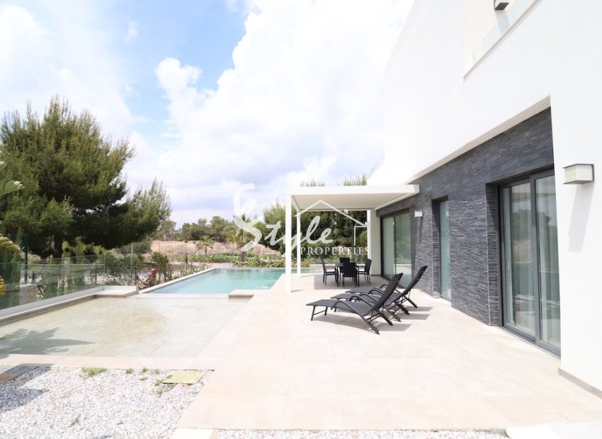 Resale - Villa - Las Colinas Golf