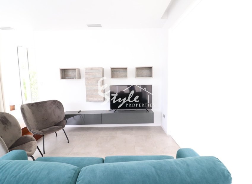 Resale - Villa - Las Colinas Golf