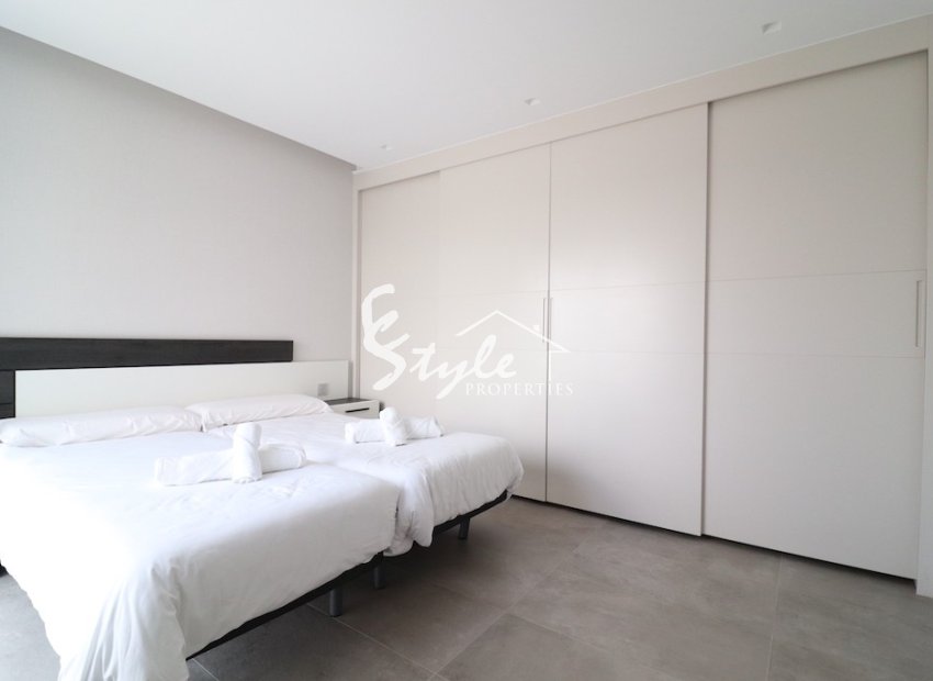 Resale - Villa - Las Colinas Golf