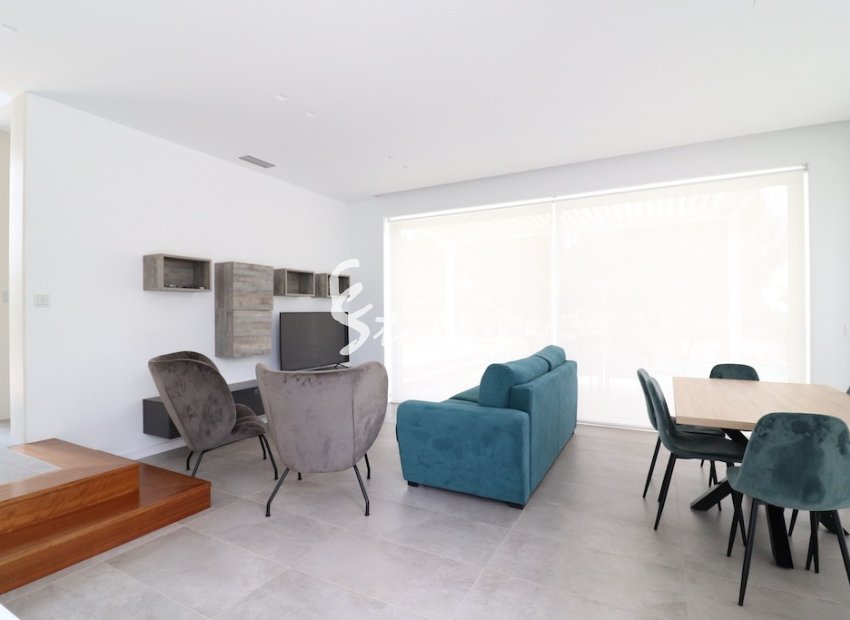 Resale - Villa - Las Colinas Golf