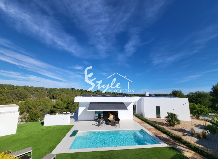 Resale - Villa - Las Colinas Golf