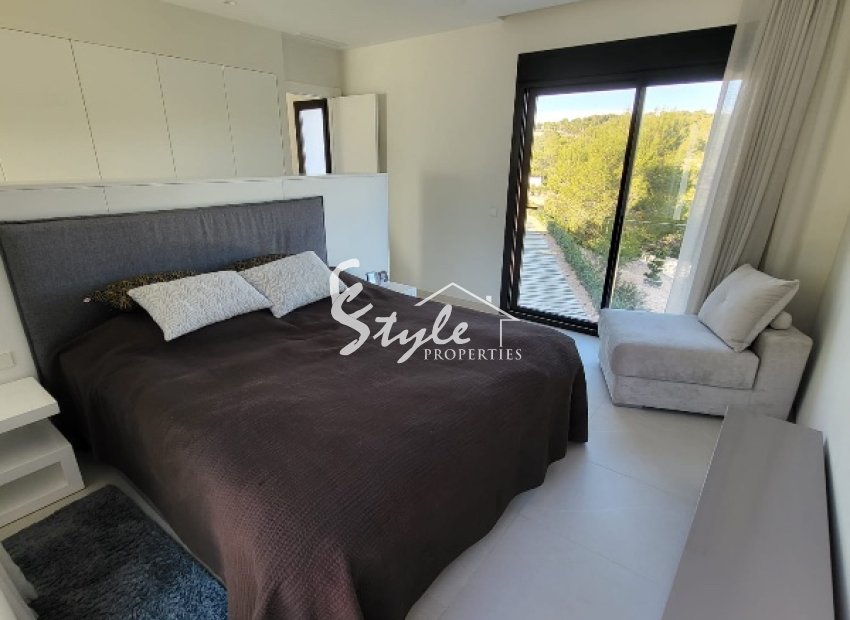 Resale - Villa - Las Colinas Golf