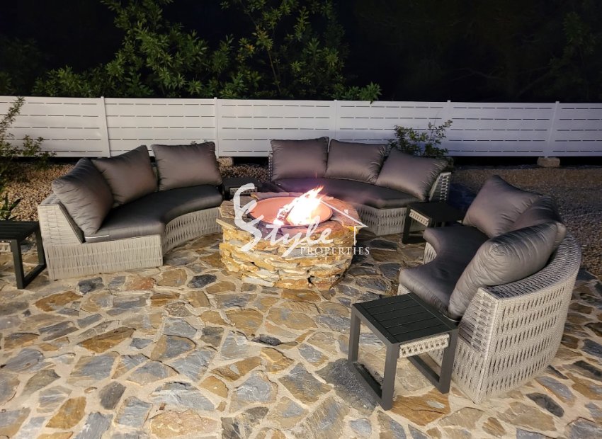 Resale - Villa - Las Colinas Golf