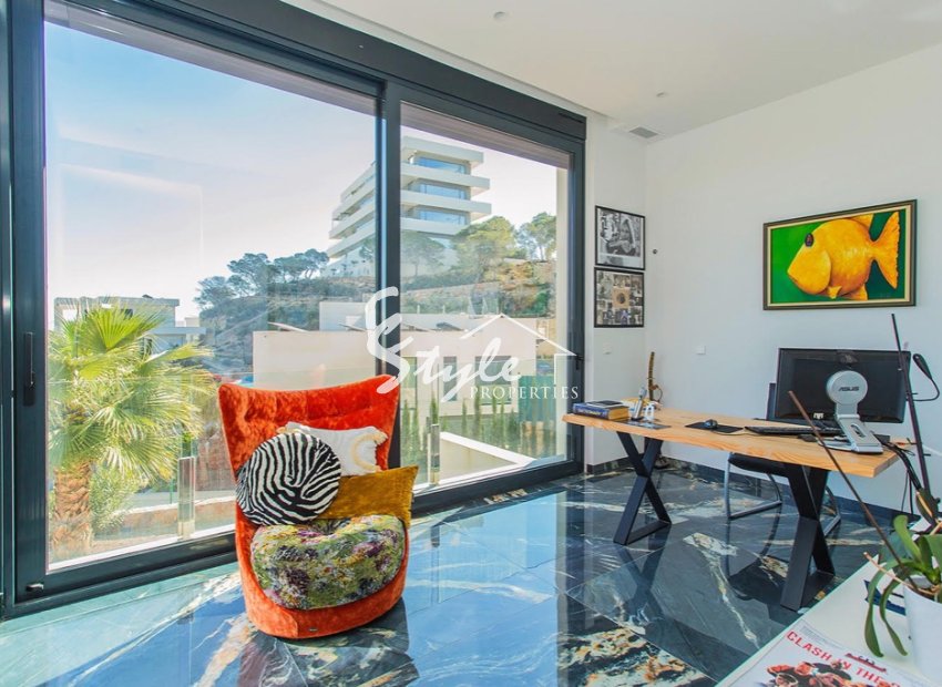 Resale - Villa - Las Colinas Golf