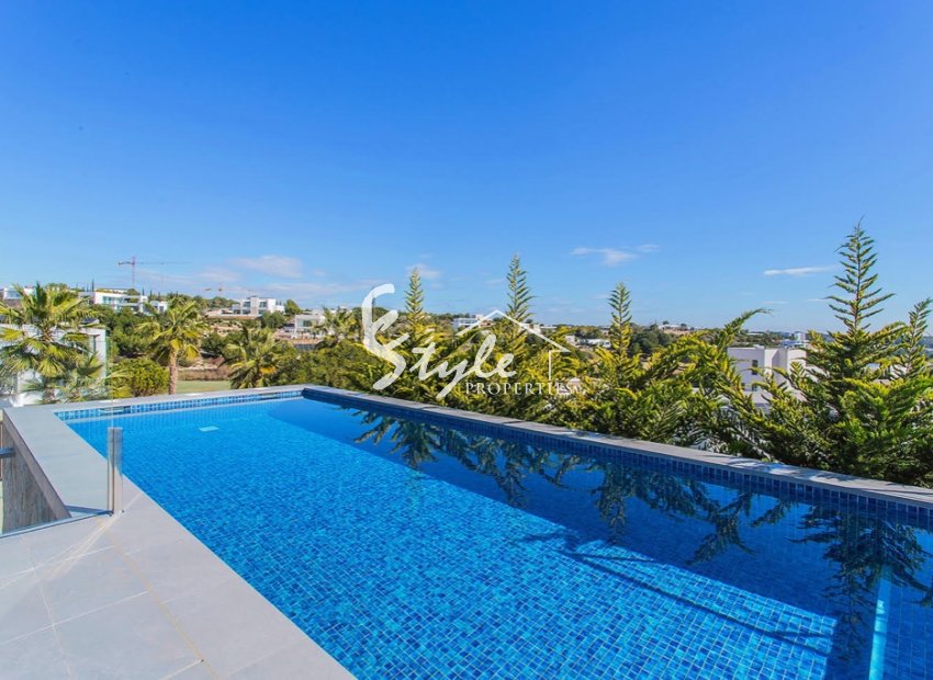 Resale - Villa - Las Colinas Golf