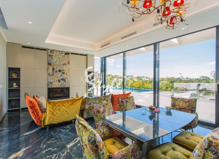 Resale - Villa - Las Colinas Golf