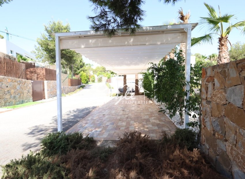Resale - Villa - Las Colinas Golf