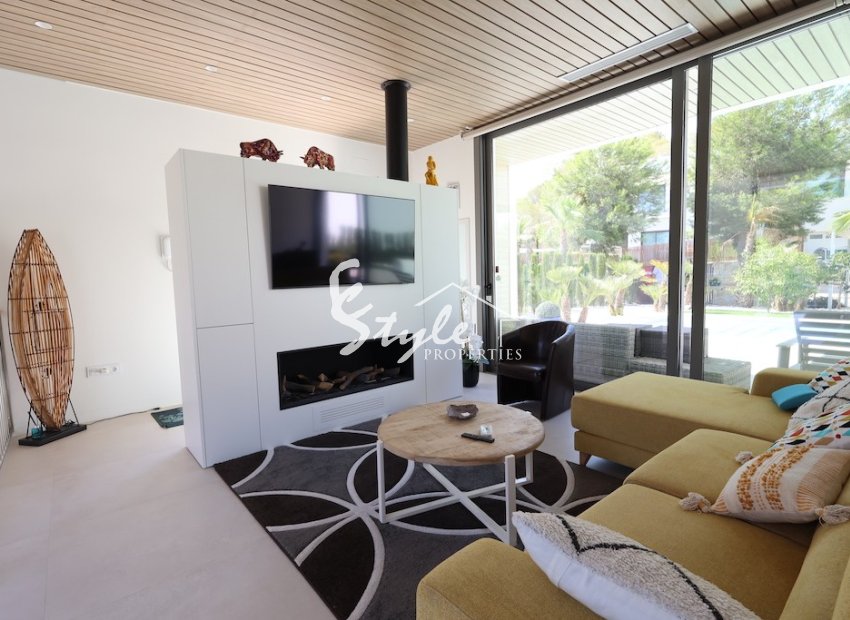 Resale - Villa - Las Colinas Golf