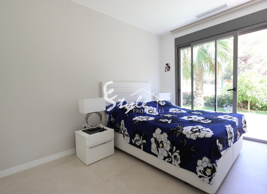 Resale - Villa - Las Colinas Golf