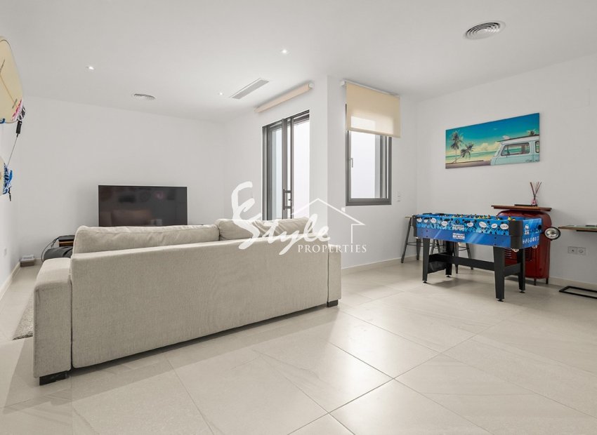 Resale - Villa - Las Colinas Golf