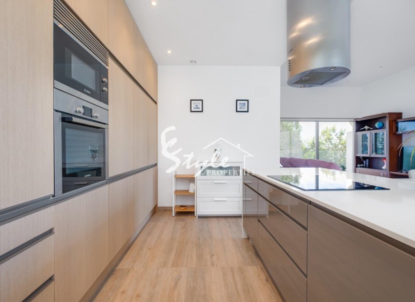 Resale - Villa - Las Colinas Golf