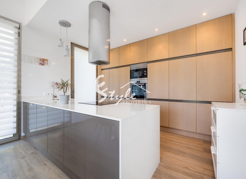 Resale - Villa - Las Colinas Golf