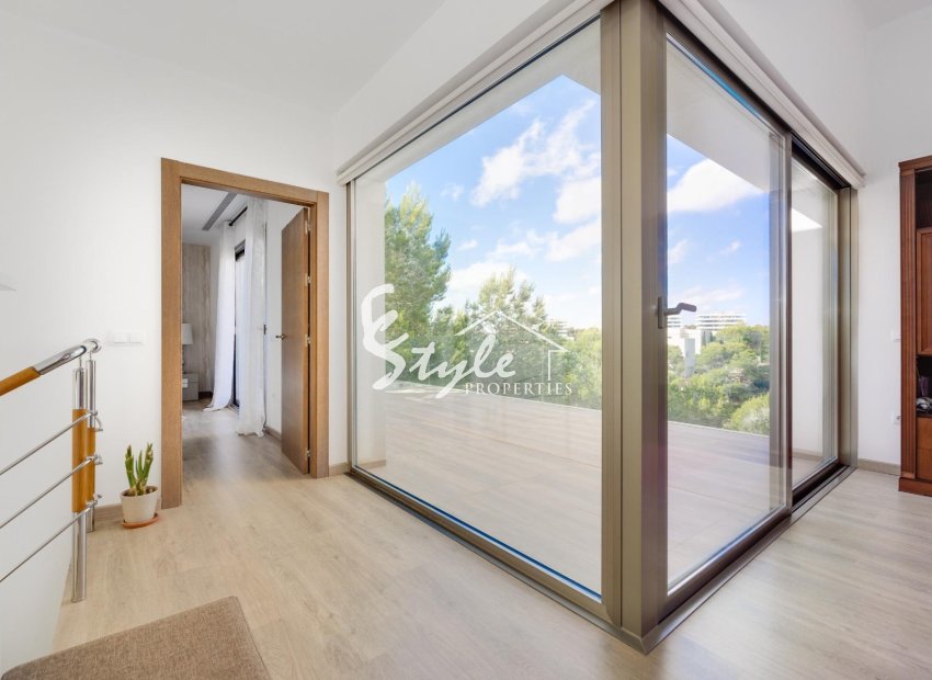 Resale - Villa - Las Colinas Golf