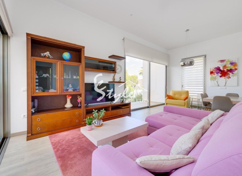 Resale - Villa - Las Colinas Golf