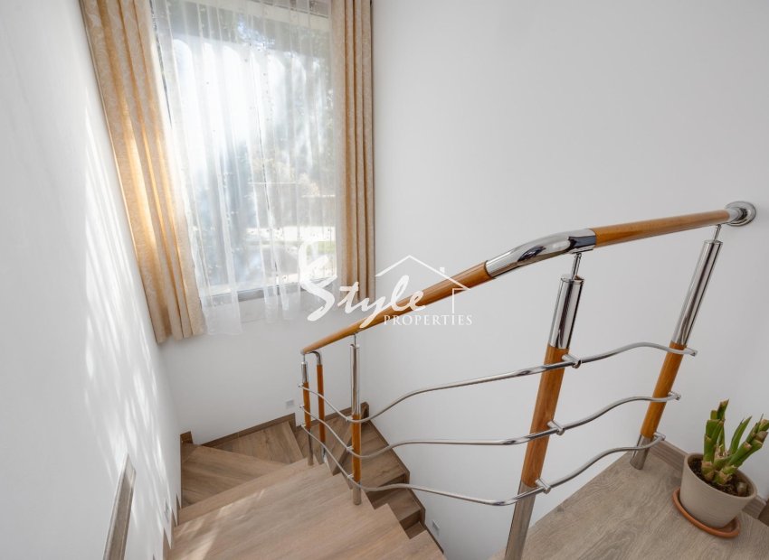Resale - Villa - Las Colinas Golf
