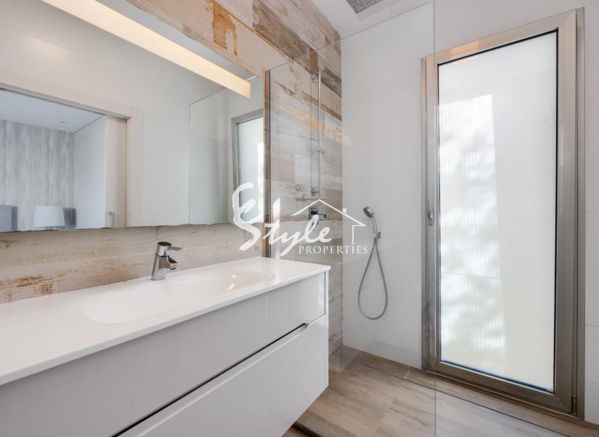 Resale - Villa - Las Colinas Golf