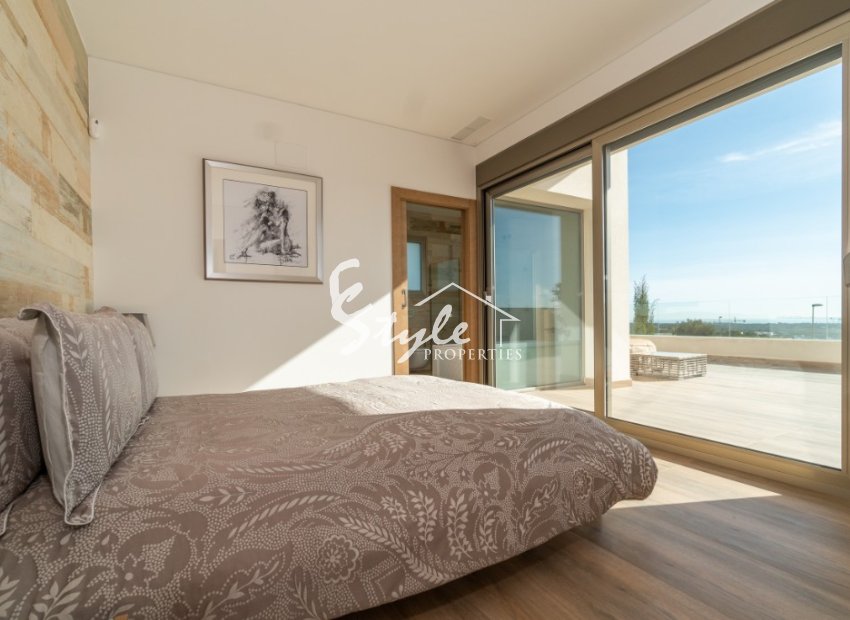 Resale - Villa - Las Colinas Golf