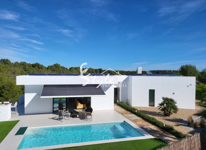 Resale - Villa - Las Colinas - Las Colinas Golf