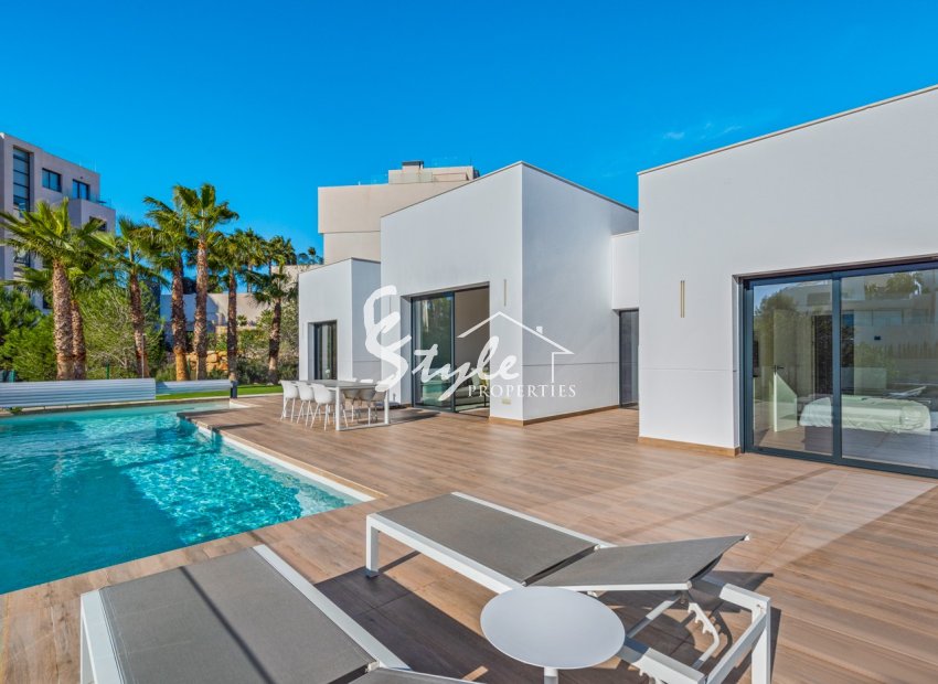 Resale - Villa - Las Colinas - Las Colinas Golf