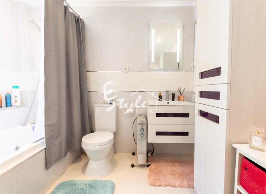 Resale - Villa - Las Ramblas Golf - Las Ramblas