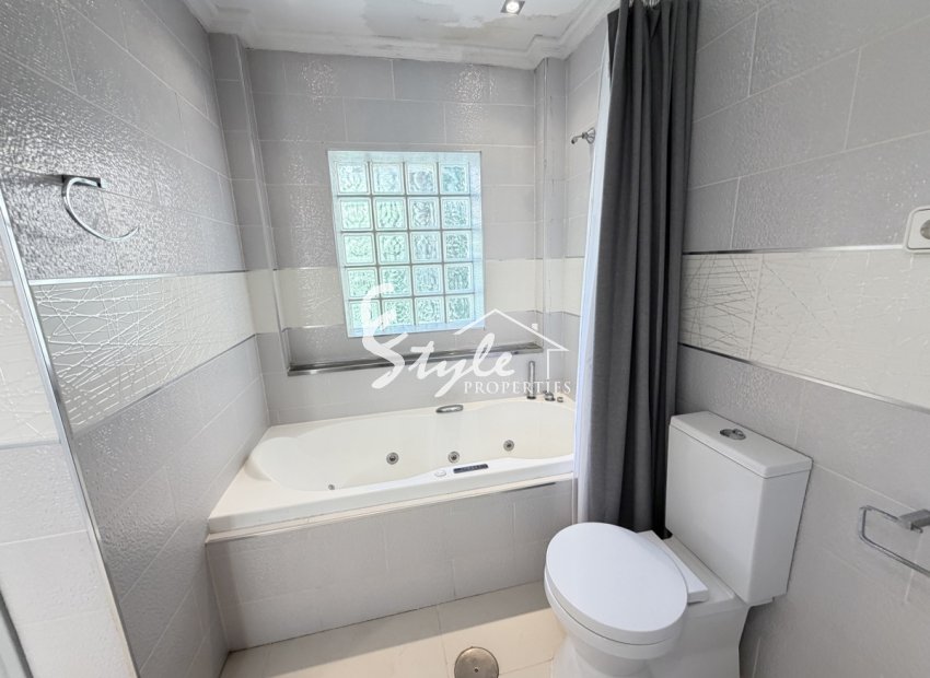 Resale - Villa - Las Ramblas Golf - Las Ramblas