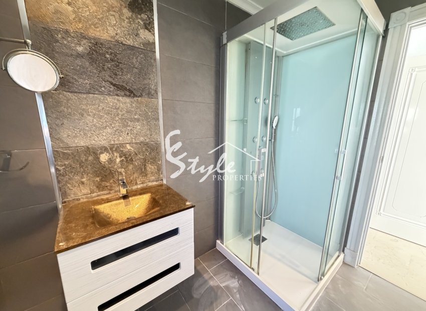 Resale - Villa - Las Ramblas Golf - Las Ramblas