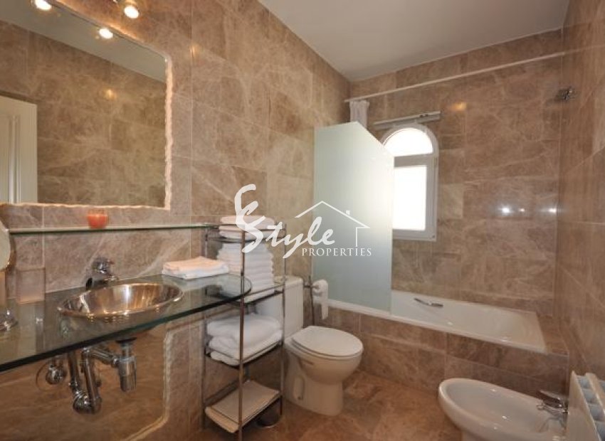 Resale - Villa - Las Ramblas