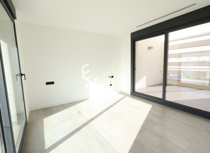 Resale - Villa - Los Alcazares