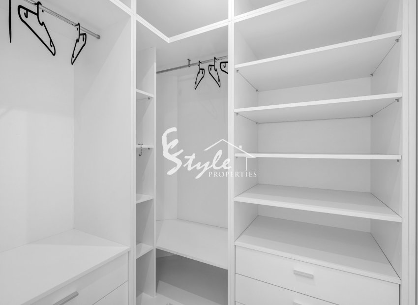 Resale - Villa - Los Alcazares