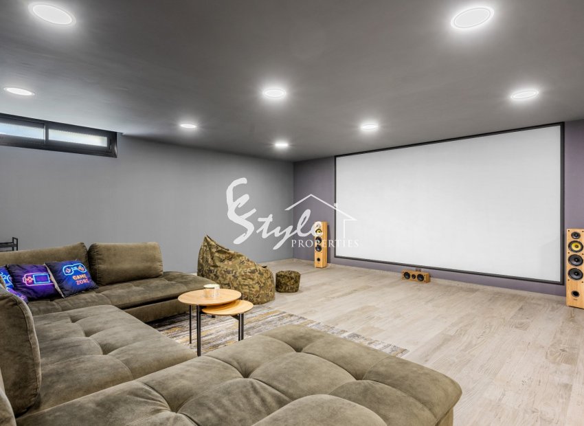 Resale - Villa - Los Alcazares