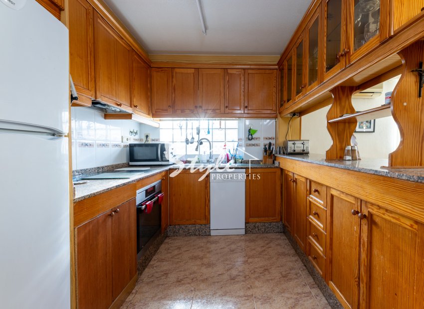 Resale - Villa - Los Altos